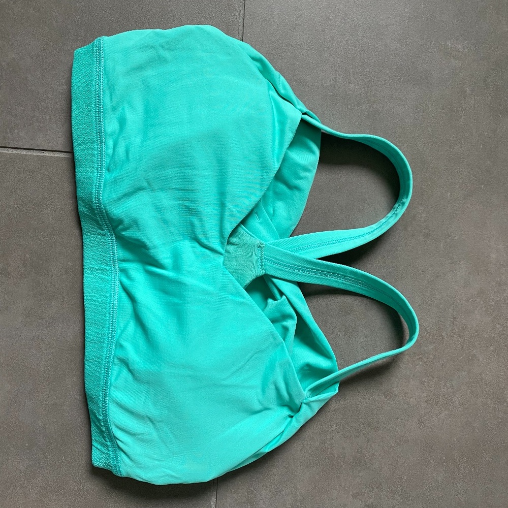 Lululemon athletica cross strap sports bra - size S